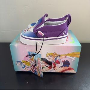 Vans sailor moon slip on